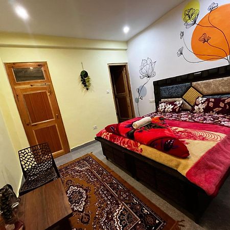 Karma Guest House And Cafe Kalgha Exterior foto