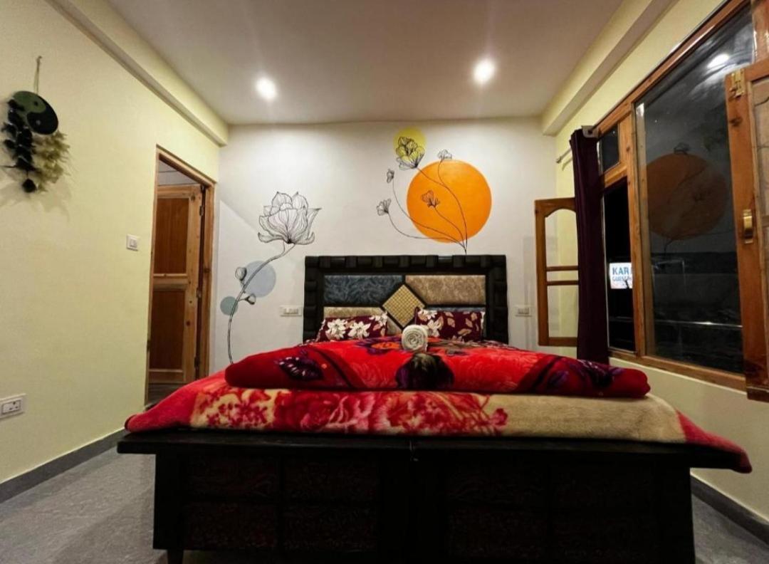 Karma Guest House And Cafe Kalgha Habitación foto