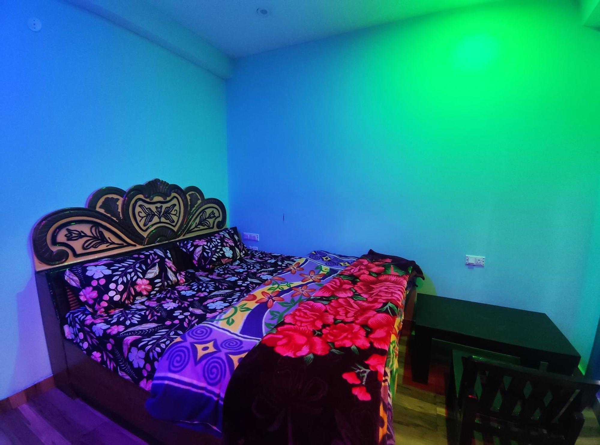 Karma Guest House And Cafe Kalgha Habitación foto